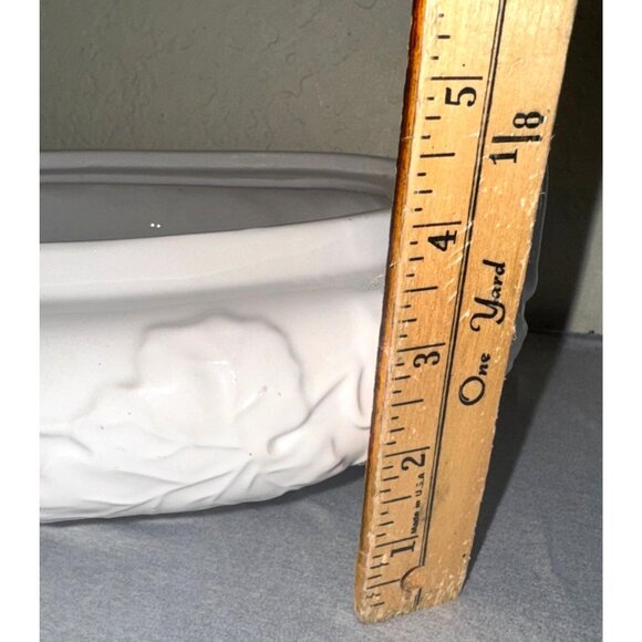 Gibson Everyday White Ceramic Tureen With Lid & Ladle - Picture 6 of 8